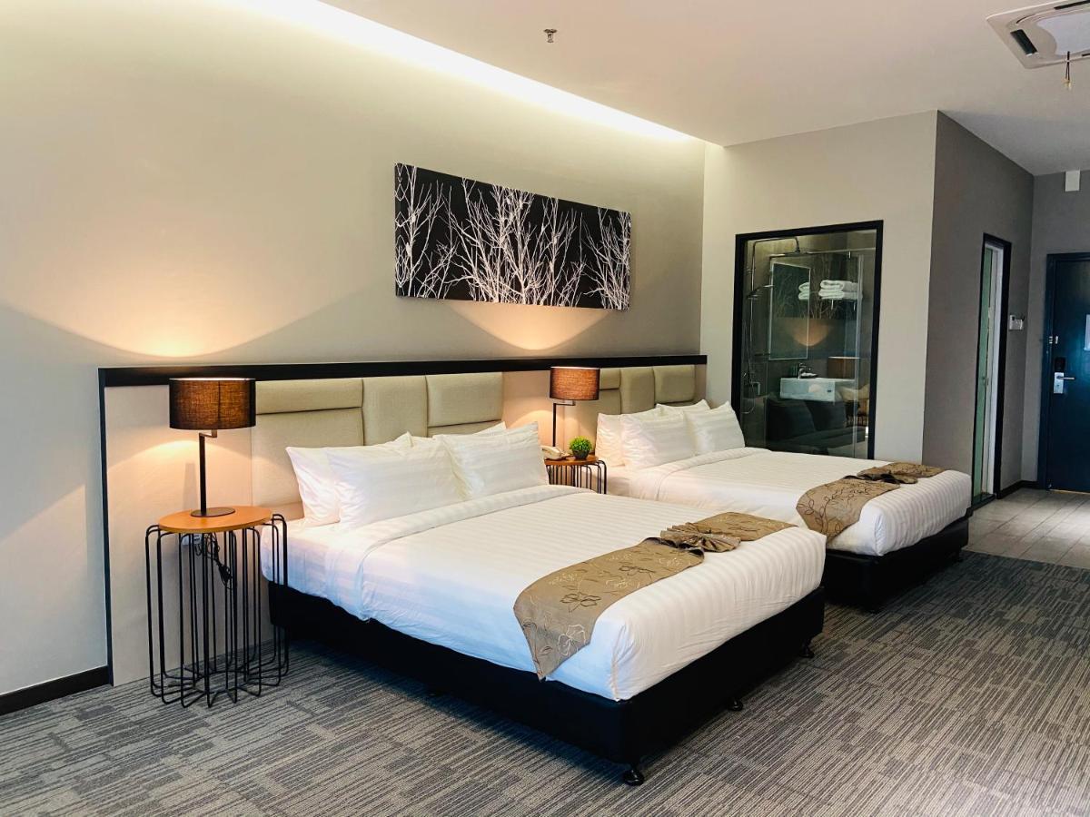 Glex Hotel Signature Джохор-Бару Экстерьер фото
