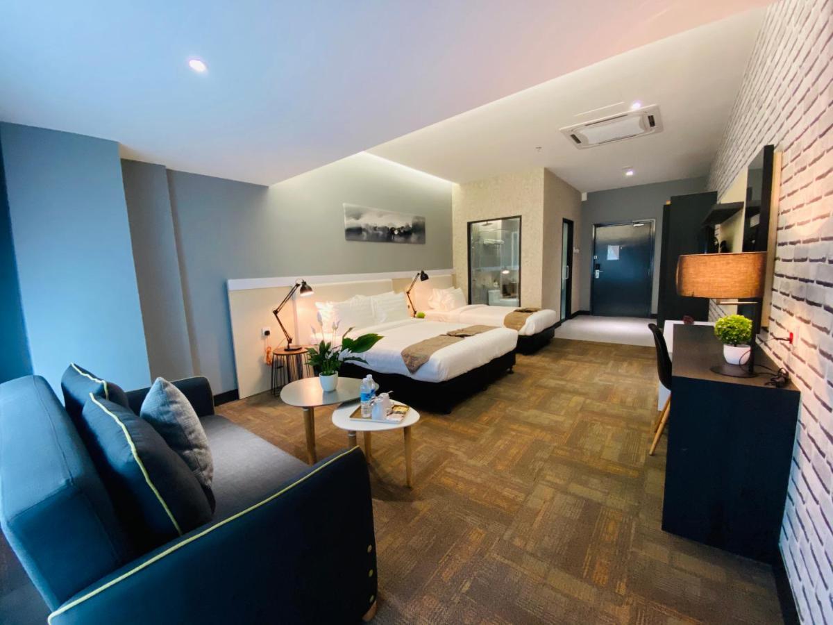 Glex Hotel Signature Джохор-Бару Экстерьер фото