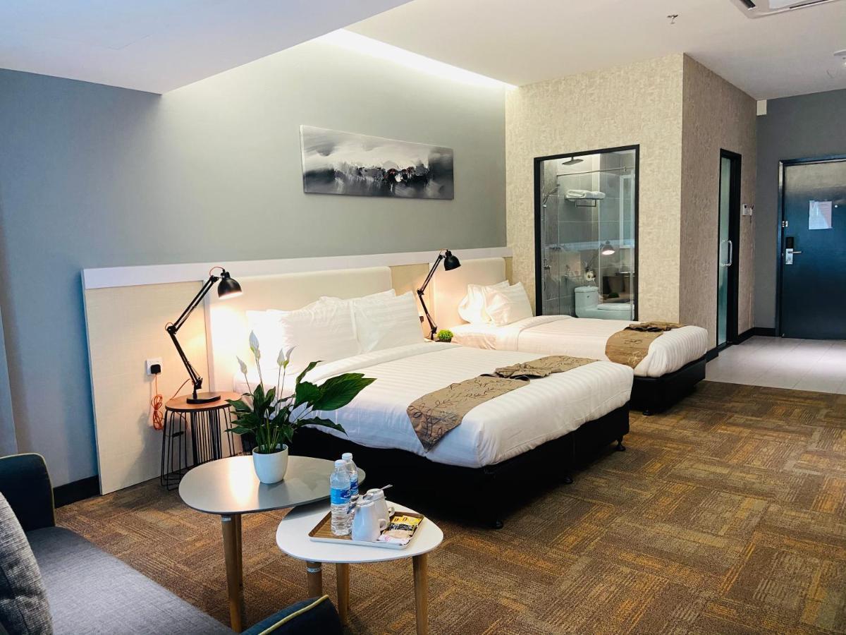 Glex Hotel Signature Джохор-Бару Экстерьер фото