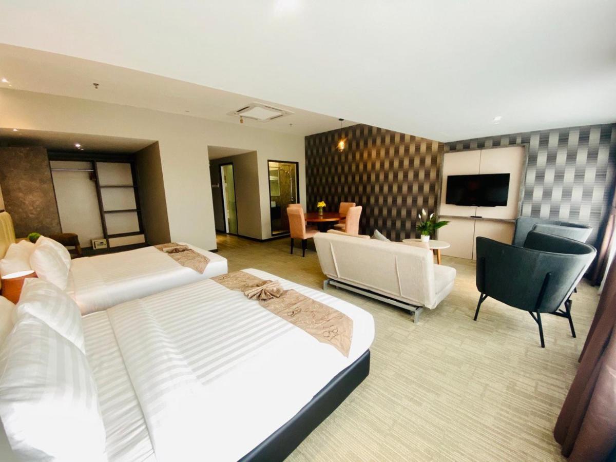 Glex Hotel Signature Джохор-Бару Экстерьер фото