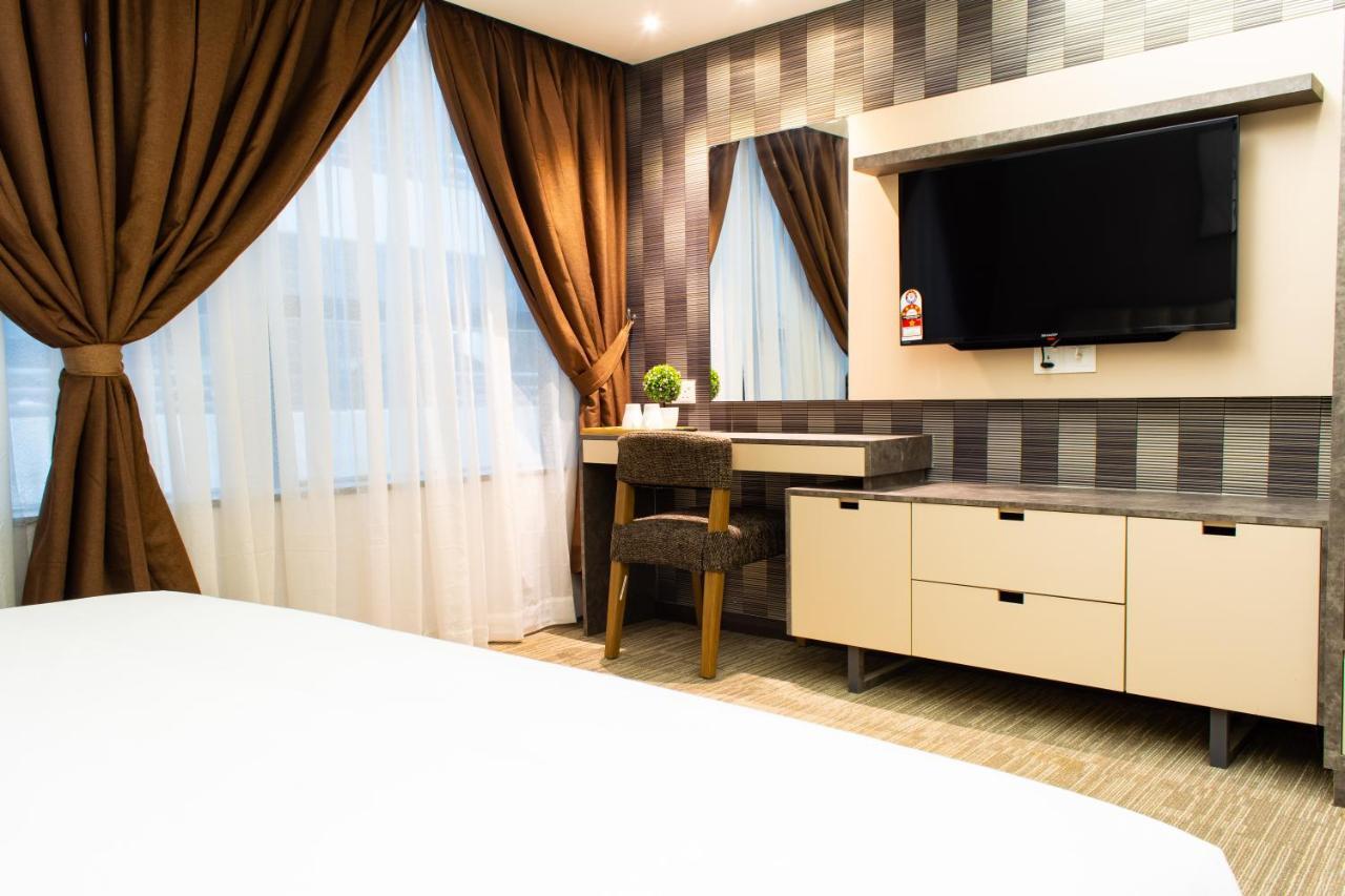 Glex Hotel Signature Джохор-Бару Экстерьер фото