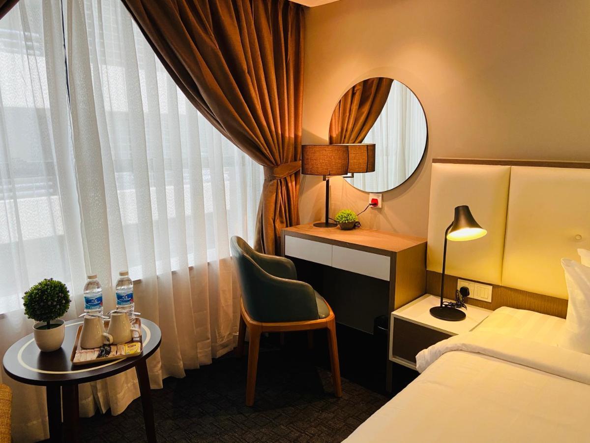 Glex Hotel Signature Джохор-Бару Экстерьер фото